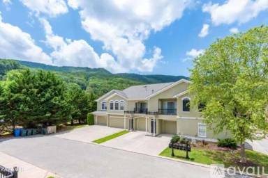 Main picture of 1010 Renaissance Ct
