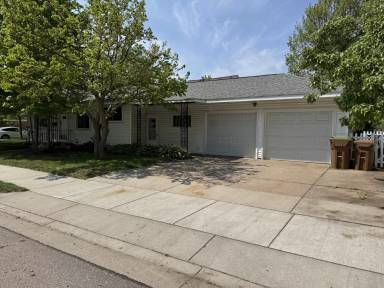 Main picture of 2304 Sims Ave