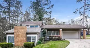 Main picture of 6870 Laurel Ridge Ct