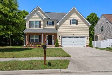 Main picture of 4 Firefly Ln