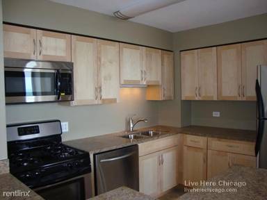 Main picture of 2144 N Lincoln Park W