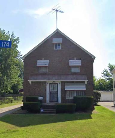 Main picture of 1125 E 174th St