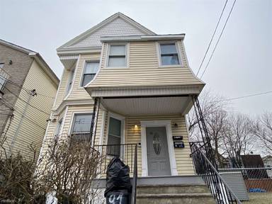 Main picture of 91 Kearney Ave