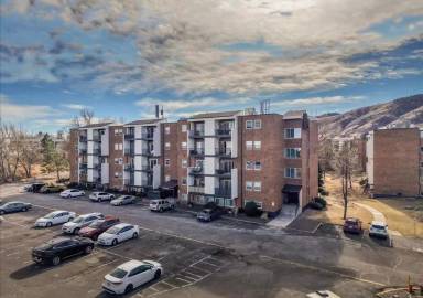 Main picture of 1150 Golden Cir