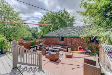 Main picture of 8002 Davis Dr