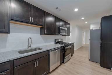 Main picture of 5120 Queensberry Ave