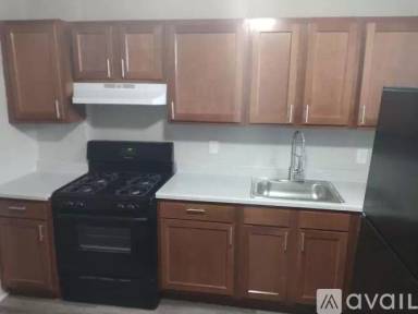 Main picture of 2101 W Fayette St