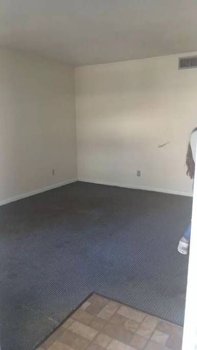 Main picture of 630 S Missouri Ave