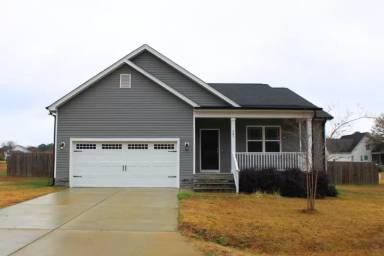 Main picture of 203 Barnes Landing Dr