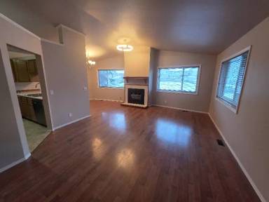Main picture of 18660 Kings Point Cir