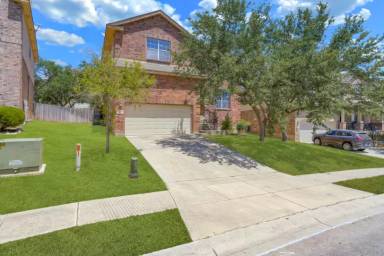 Main picture of 20418 Cliff Park