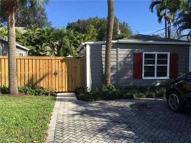 Main picture of 102 SE 16th Ave