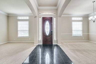 Main picture of 289 Stone Ridge Dr
