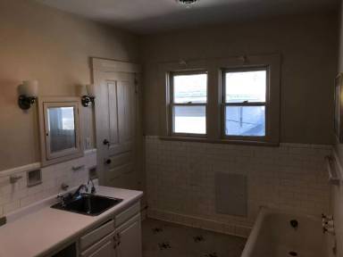 Main picture of 220 West Hardin Street - O