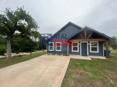 Main picture of 2700 Steepleridge Cir