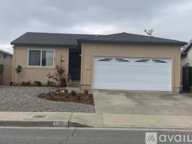 Main picture of 763 Bronte Ave