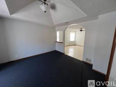 Main picture of 9548 S Avenue L