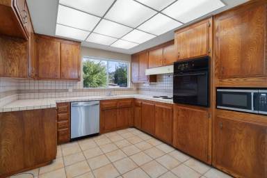 Main picture of 14236 Oxford Pl