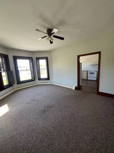 Main picture of 200 Walnut St