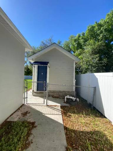 Main picture of 9725 Alsobrook Ave