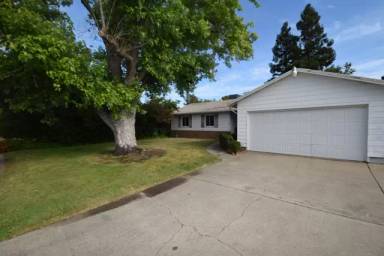 Main picture of 2504 Barbera Way