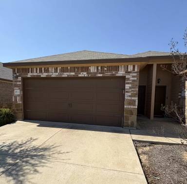 Main picture of 411 Jack Rabbit Ln