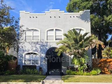 Main picture of 209 S Westland Ave