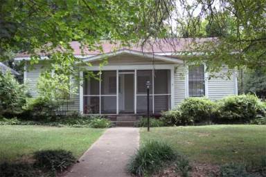 Main picture of 485 Boulevard
