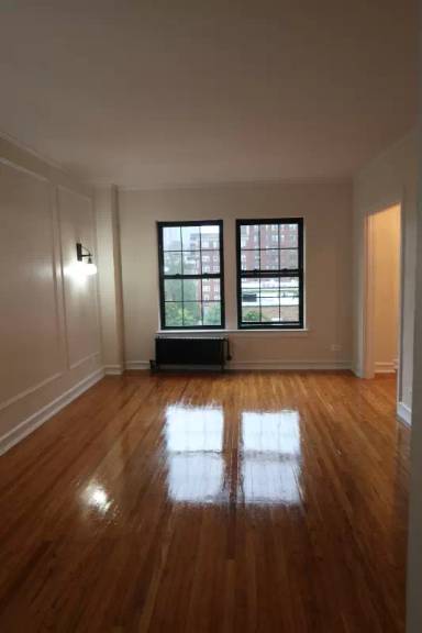 Main picture of 426 W Briar Pl