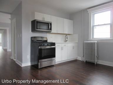 Main picture of 104 Grant Ave