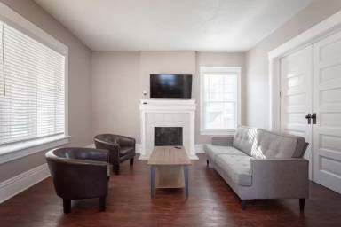 Main picture of 3516 Baltimore Ave