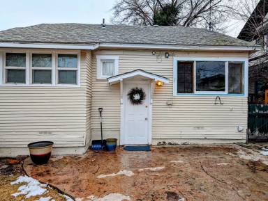 Main picture of 520 Douglas St