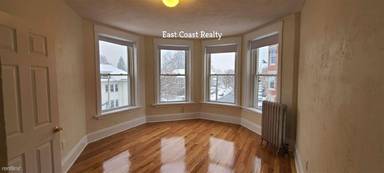 Main picture of 7 Mount Hood Rd