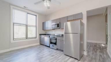 Main picture of 928 S Bishop St