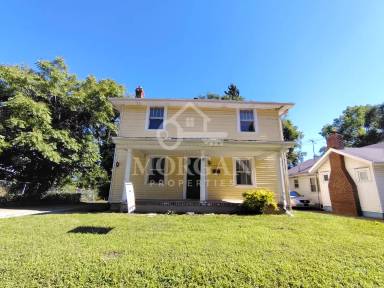 Main picture of 1636 W 10th St