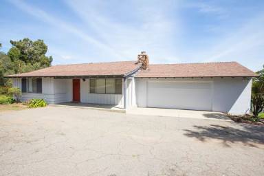 Main picture of 2462 Gum Tree Ln