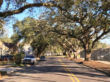 Main picture of z 2680 North Blvd. - 2