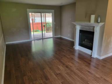 Main picture of 6105 Holmes St
