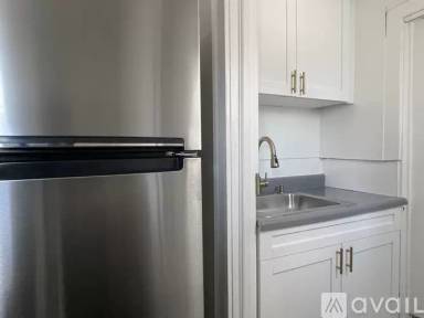Main picture of 207 W 29th St