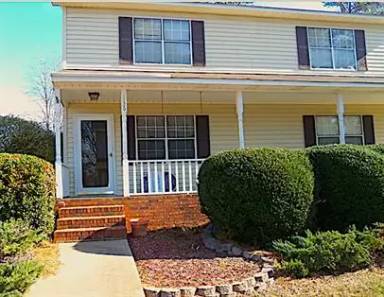 Main picture of 136 Country Village Ct