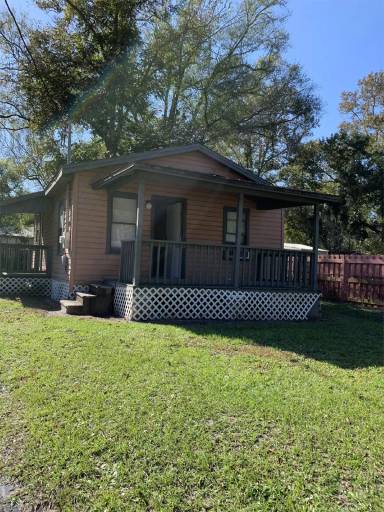 Main picture of 1610 W 29th St