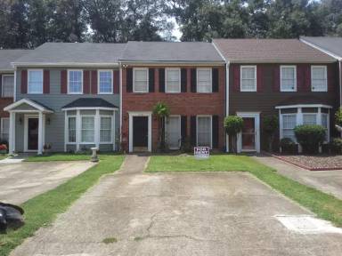 Main picture of 1024 Windy Oaks Ct SE
