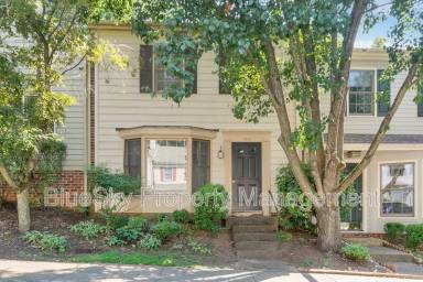 Main picture of 1012 Huntwood Ln