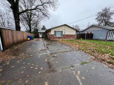 Main picture of 1427 SE 85th Ave