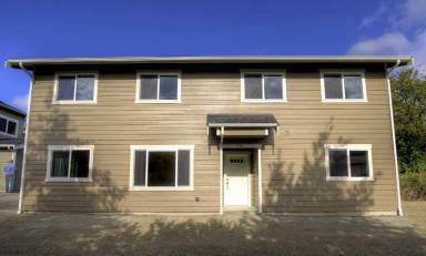 Main picture of 930 York St
