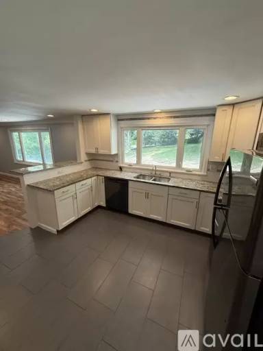 Main picture of 1090 Stolle Rd