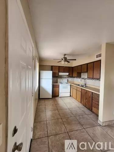 Main picture of 2330 W Glenrosa Ave