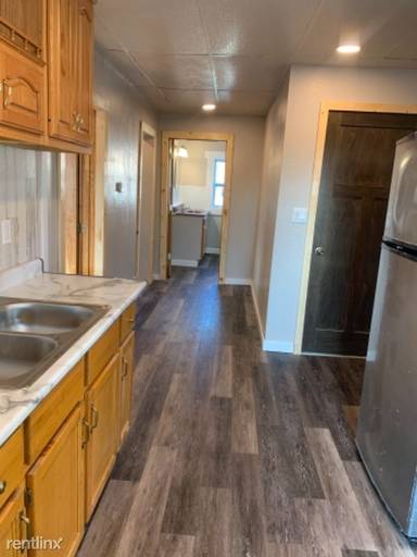 Main picture of 439 9th Ave S