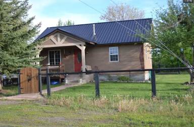 Main picture of 406 W 1st S