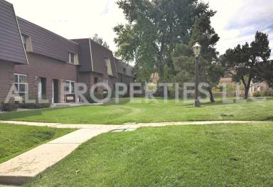 Main picture of 5661 S Lowell Blvd